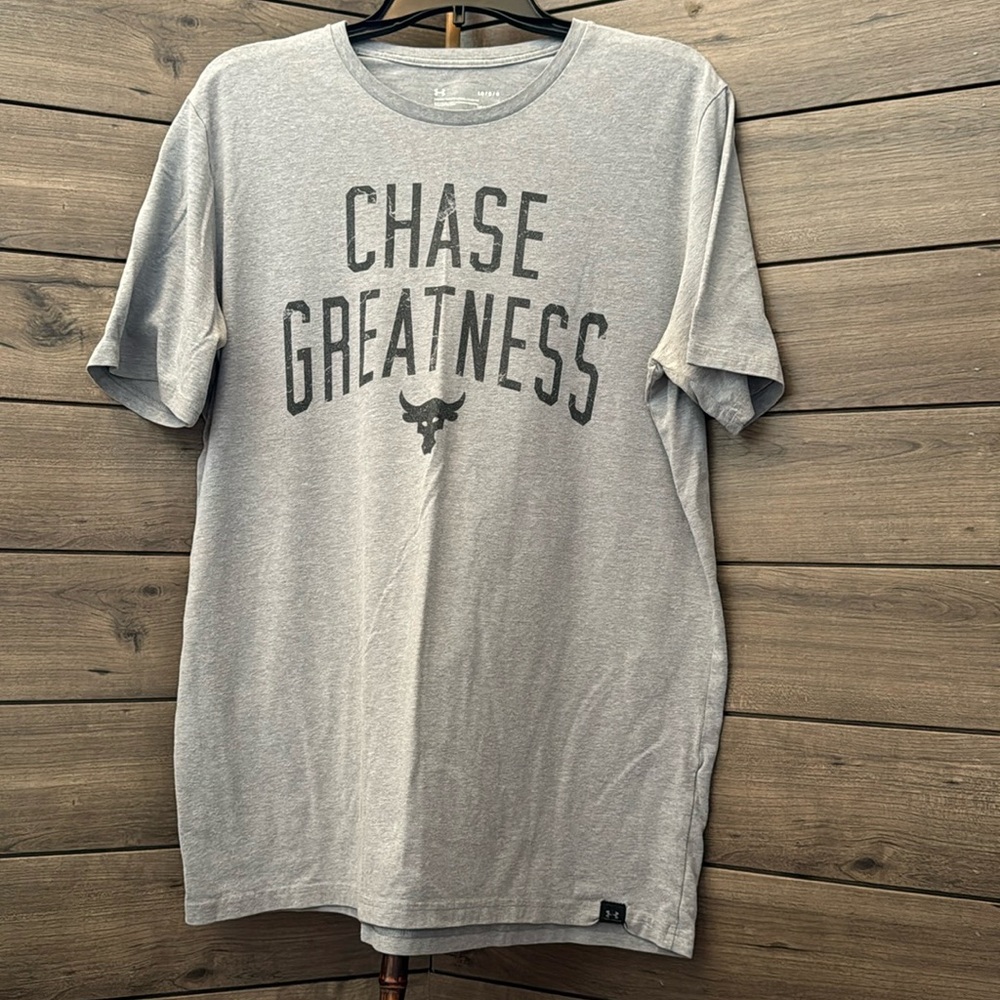 Men’s large under armour t—shirt